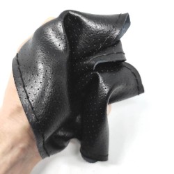 Husa Volan din Piele Naturala Neagra Perforata cu Ata Neagra